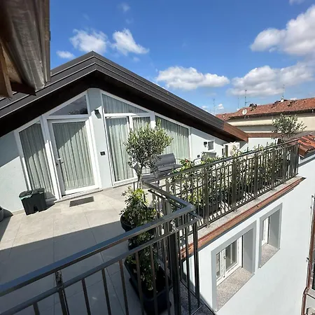 Residenza Zotaj La Mansarda *