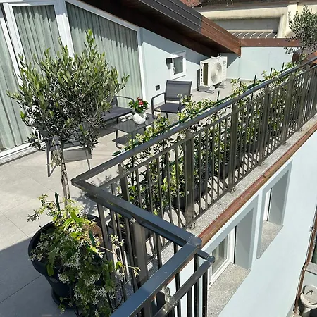 아파트 Residenza Zotaj La Mansarda 카살레몬페라토